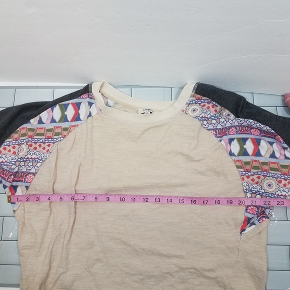 Umgee Cropped Abstract Top S - Picture 8 of 11